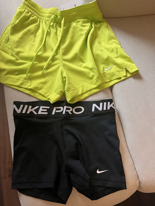 Къси панталони Nike