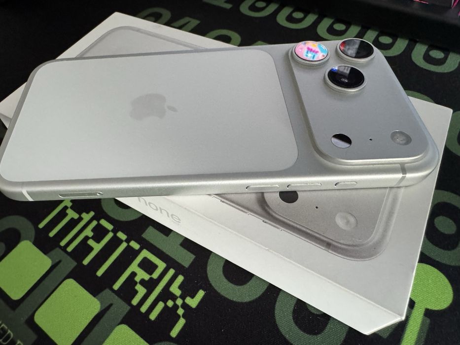 Apple iPhone 17 pro max alb 256GB 70 incarcari 100% acumulator