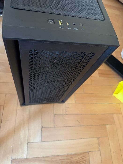 Corsair Gaming PC - i5-12600KF, 9070 XT, 32GB RAM, 1TB + 512GB NVME,
