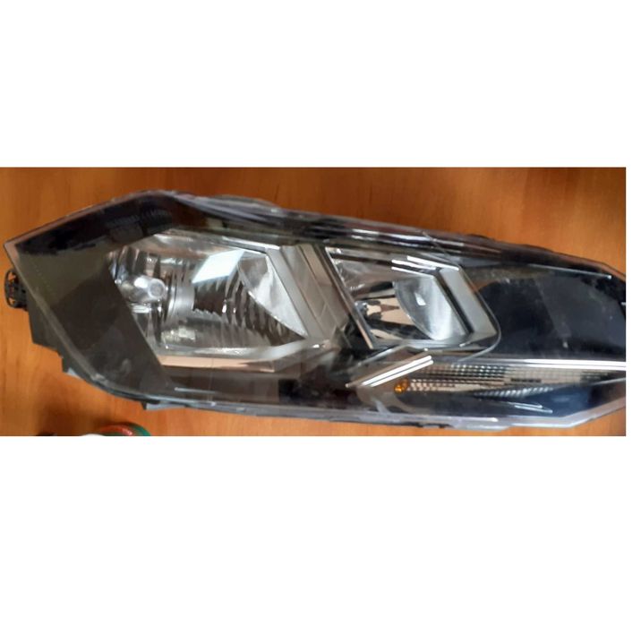 Far VW Polo 6R 2009 2010 I 2011 2012 I 2013 2014 Dreapta