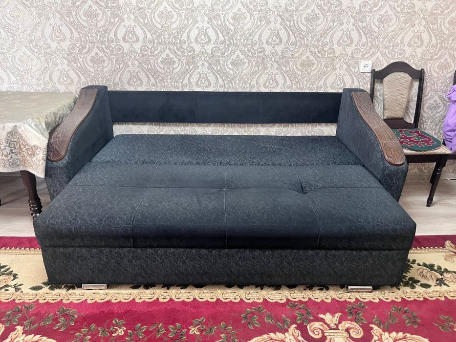 Срочно продам диван
