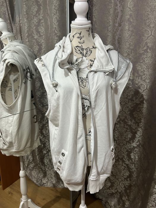 Vestă minimalistă nouă