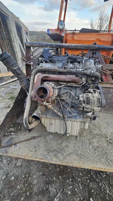 Vând  motor Mercedes Benz sprinter