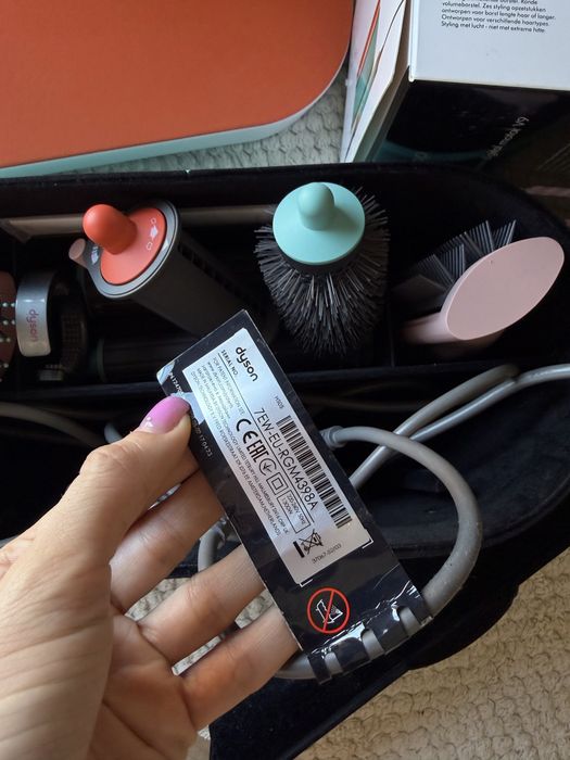 Маша за коса Dyson Airwrap цвят Ceramic Pop