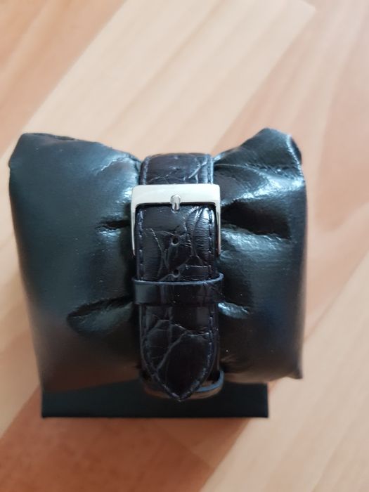 Часы наручные "Cartier"