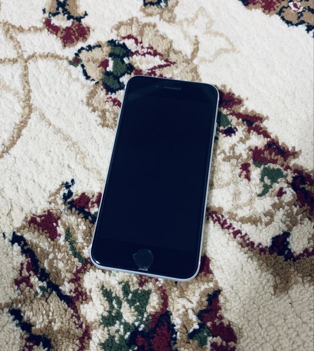 iPhone se сатылады