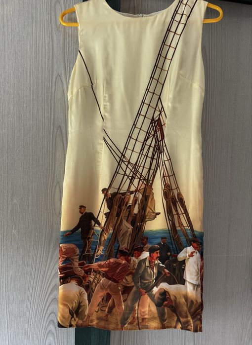 Елегантна дамска рокля