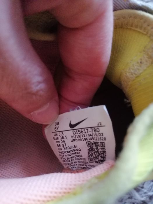 De vinzare ghete fotbal crampoane. Preț 50lei perechea