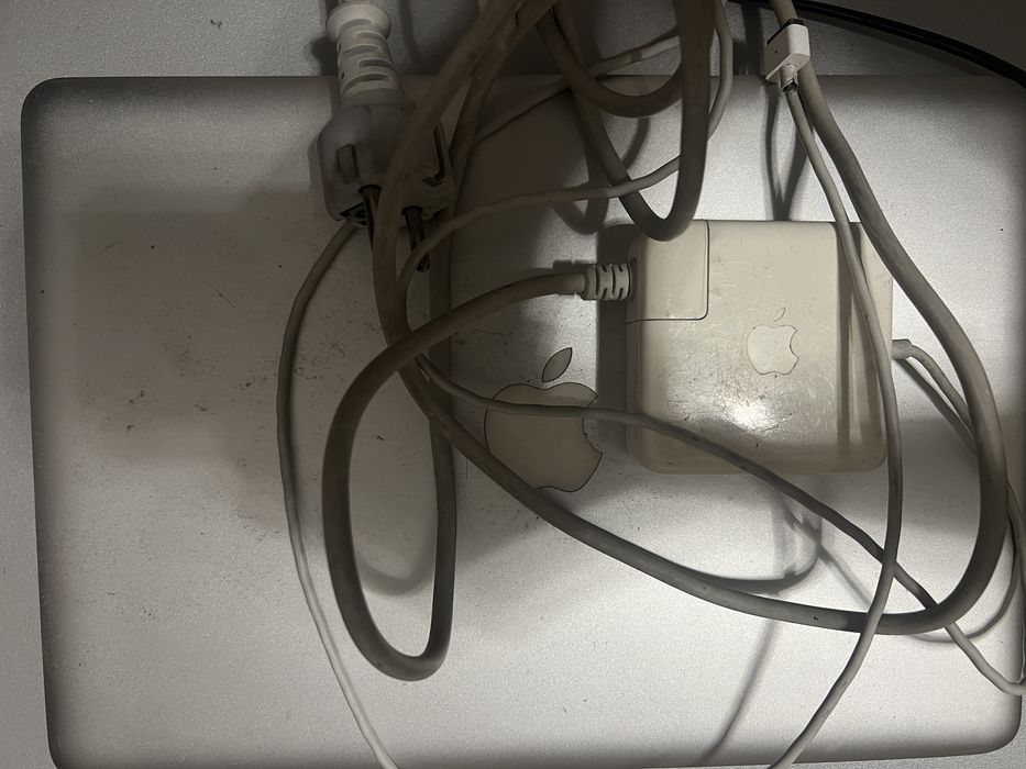 Макбук А1278 продается