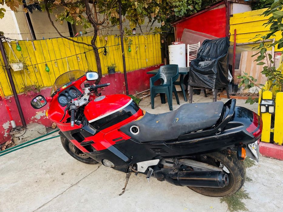 Honda cbr 1000F