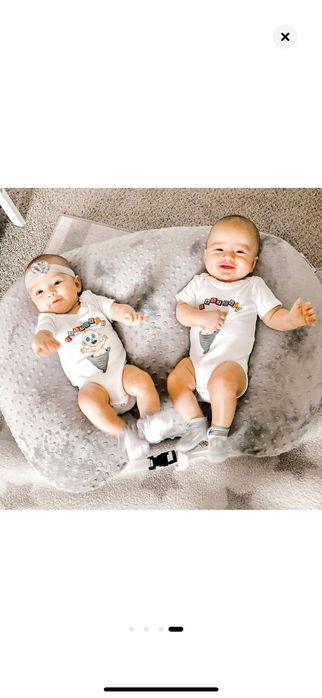 Възглавница за кърмене или хранене на близнаци