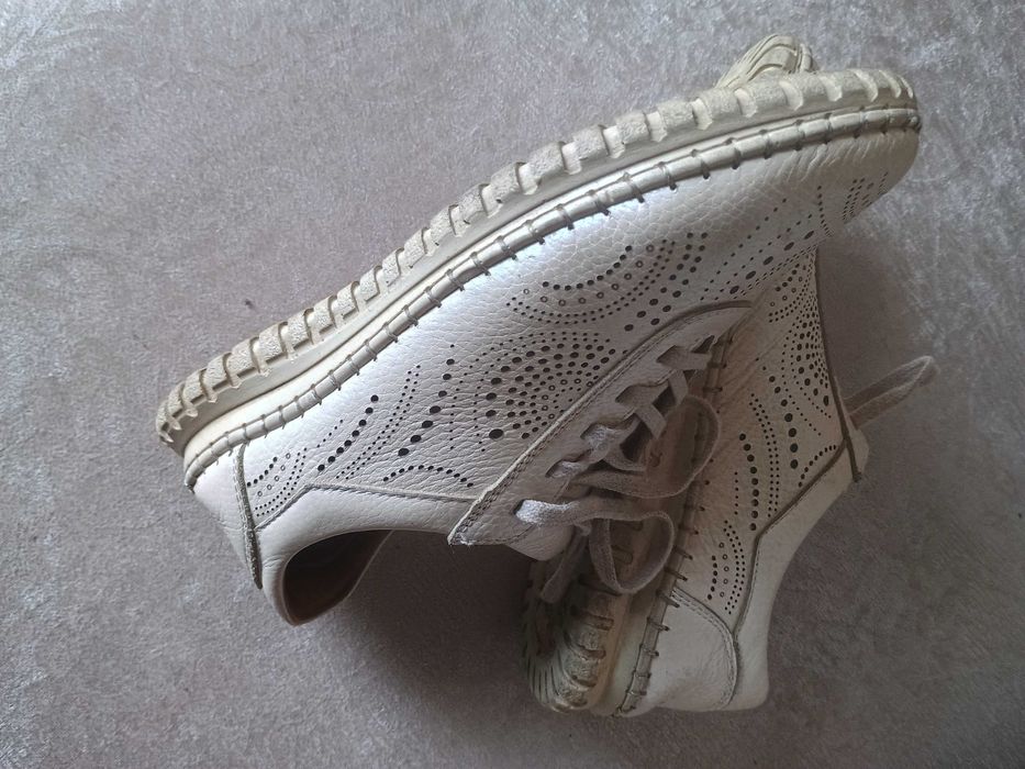 Естествена кожа! Изгодни обувки!