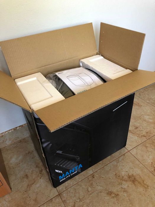 Carcasa PC NZXT Manta; Format Mini-ITX; (Negru Mat, Windowless)