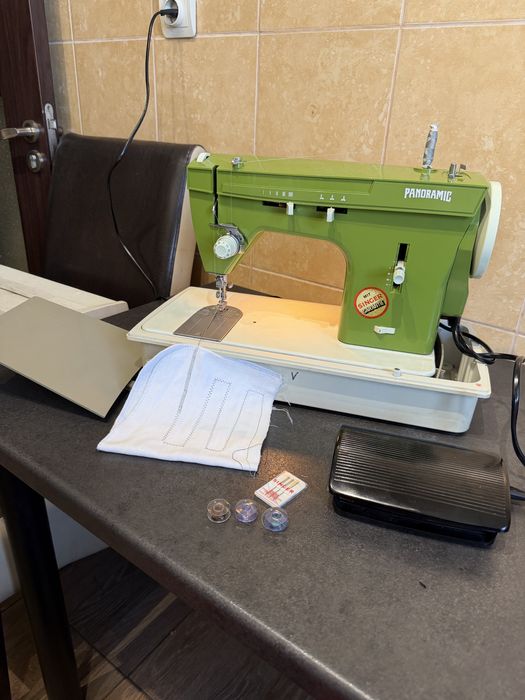 Masina de cusut festonat Singer Panoramic coase la gros Germania