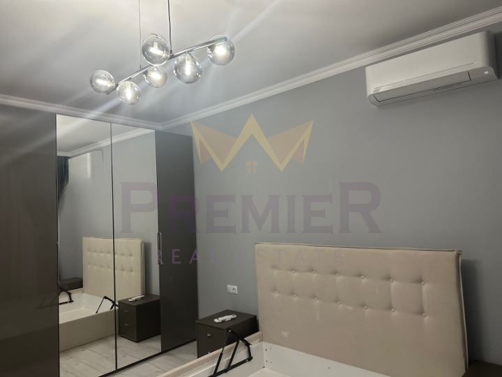 Продава се Тристаен апартамент в Варна, Бриз - 110 кв.м за 2808 €/кв.м - Снимка #2