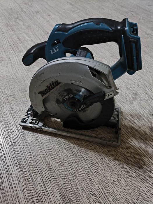 Электроинструмент . Аккумуляторная дисковая пила Makita 165mm.