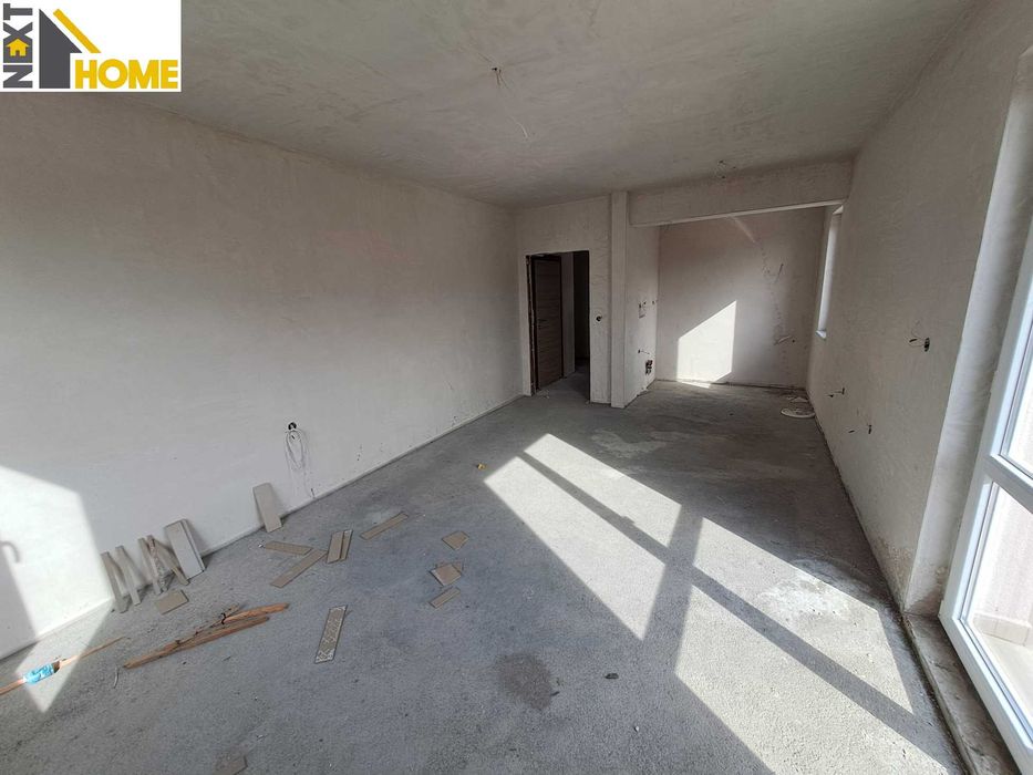 Продава се Тристаен апартамент в Асеновград - 114 кв.м за 850 €/кв.м - Снимка #3