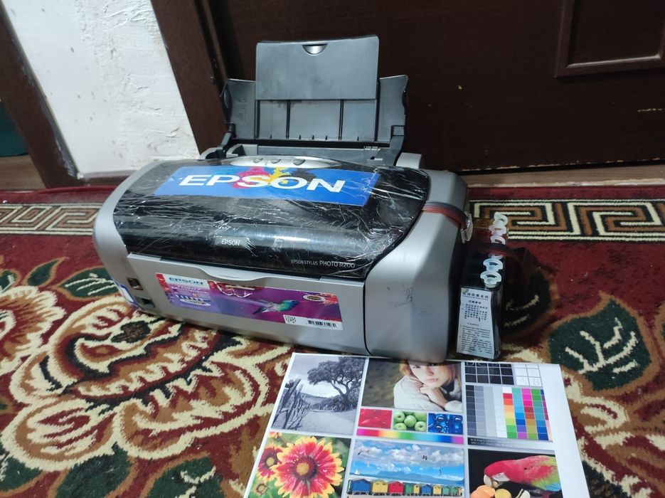 EPSON R 200 tezkor foto studya uchun 6 ta rangli printer.dyuzi toʻliq