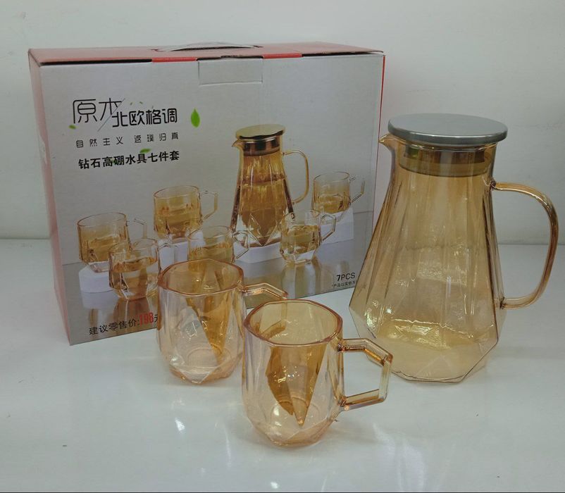 Графин с кружками