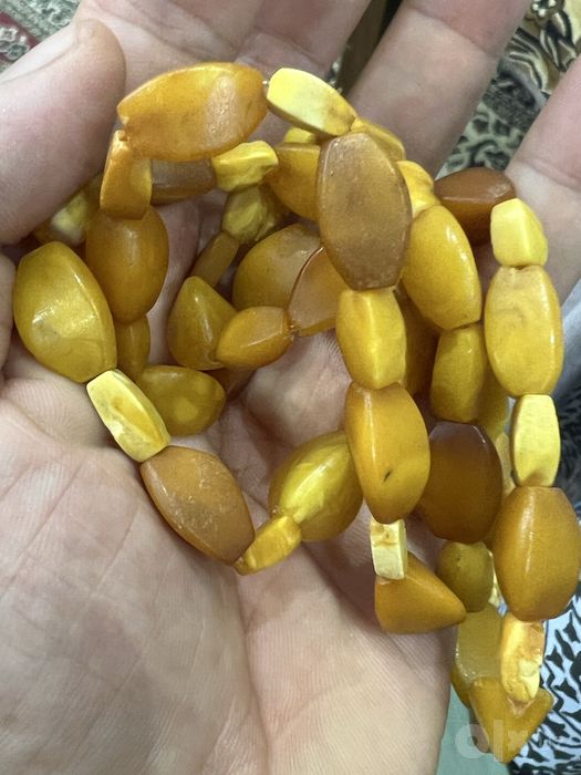 Янтарные бусы королевский янтарь