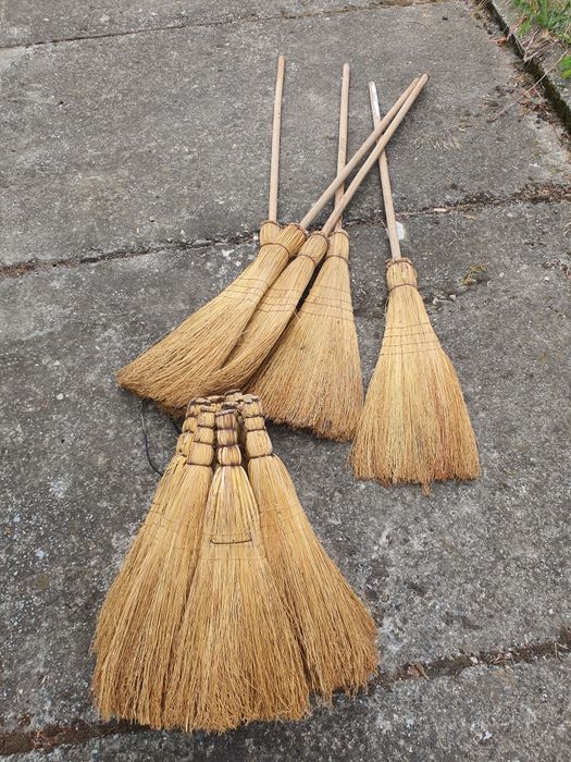 Метли   30  броя