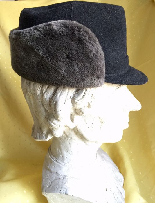 Зимна Шапка ,canda, от филц с подплата и топли наушници!