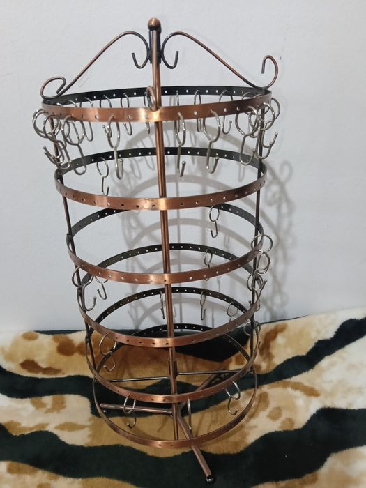 Suport rotativ pentru bijuterii / cercei – model vintage bronz
