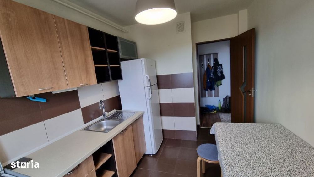 Apartament 3 camere în Răcădau, zonă liniștită