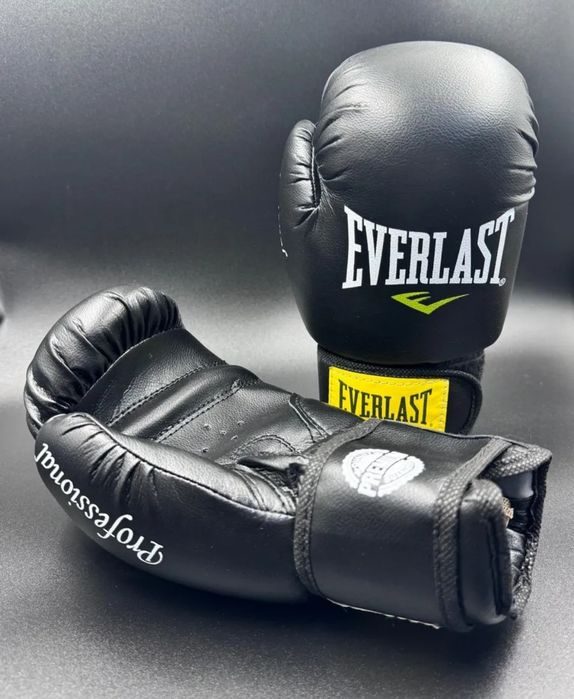 Боксёрские перчатки EVERLAST