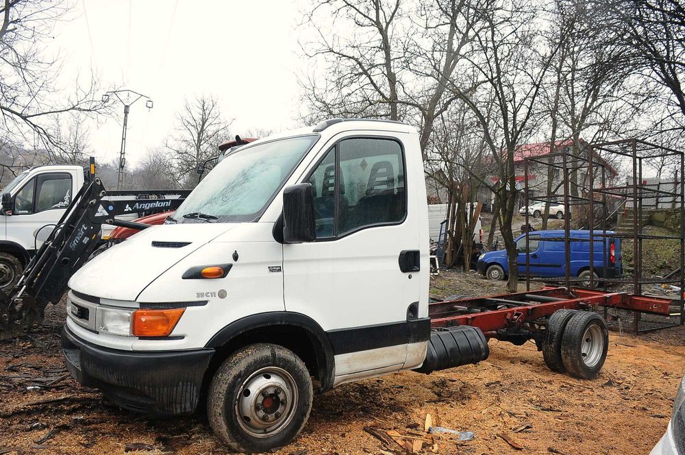 IVECO Daily 35C11 2000 Autosasiu intre axe 3.75 m 2.8TDi 110 CP cat. B