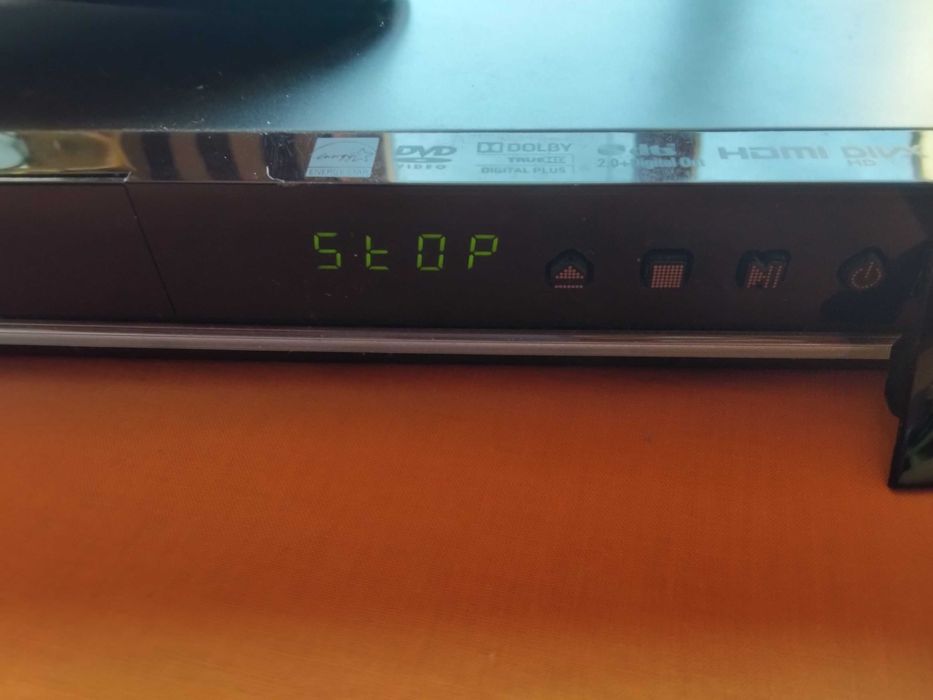 страхотен 3D BLUE RAY USB дивиди плър Самсунг нов внос Германия