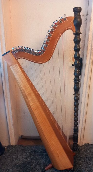Арфа стара 38 струнна