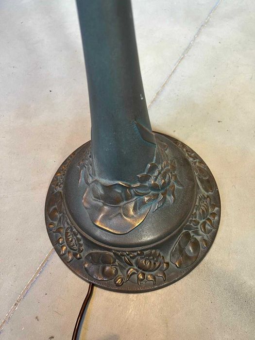 Lampadar de podea cu vitraliu Tiffany si picior de bronz!