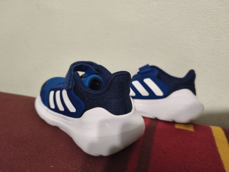 Adidas Cloudfoam 31 (19cm) impecabile