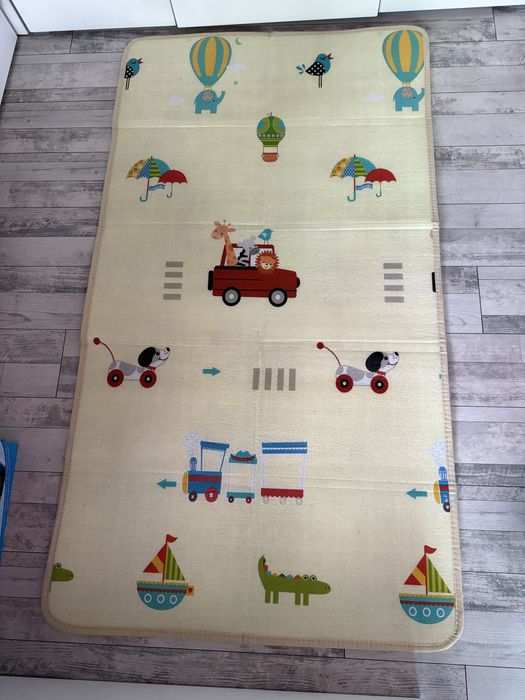 Детско килимче 180/100 на 1см дебелина** с две лица**
