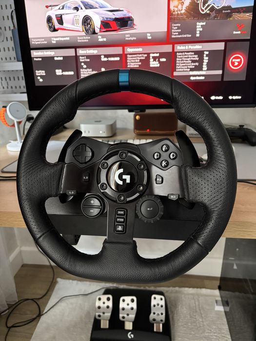 Игровой руль Logitech G923 с педалями