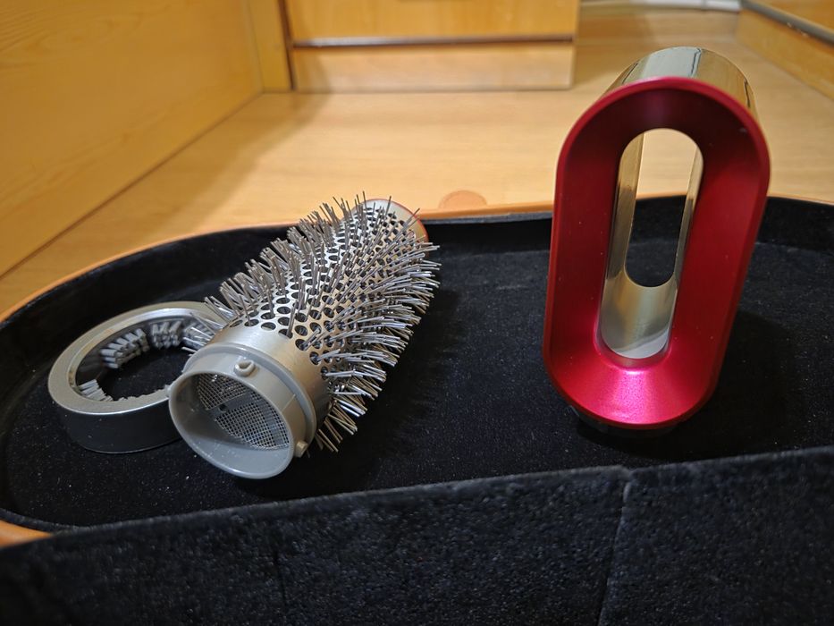 Dyson Airwrap Complete  чисто НОВ сешоар/ маша/ четка