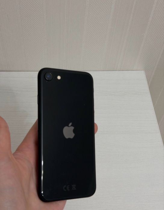 Iphone SE 64gb черный