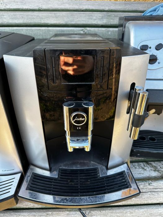Jura E8 defect aparat cafea