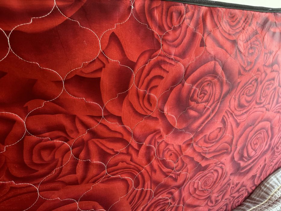 Кровать двуспальная