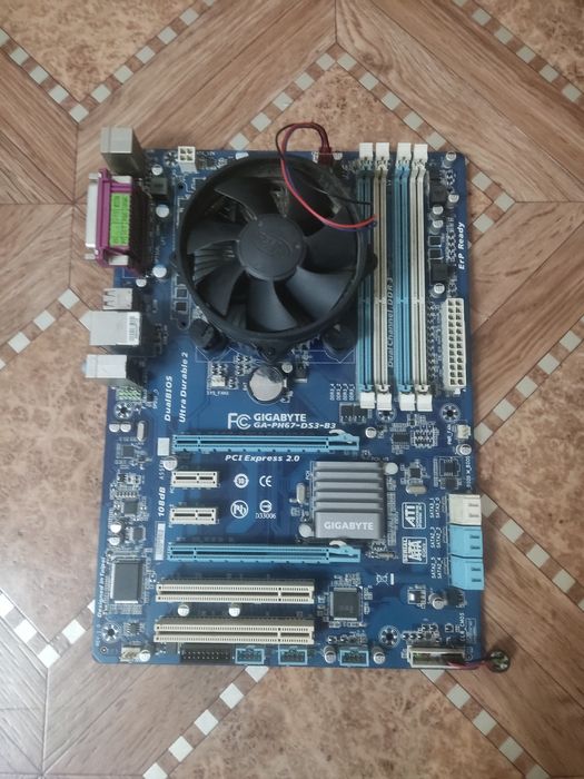 Продам материнскую плату Gigabyte LGA 1155