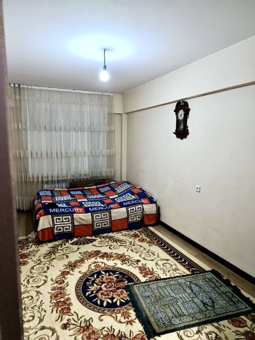 Победа махаласида евро ховли сотилади.10 та хона.Срочно