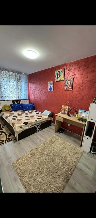 Vând apartament la cheie