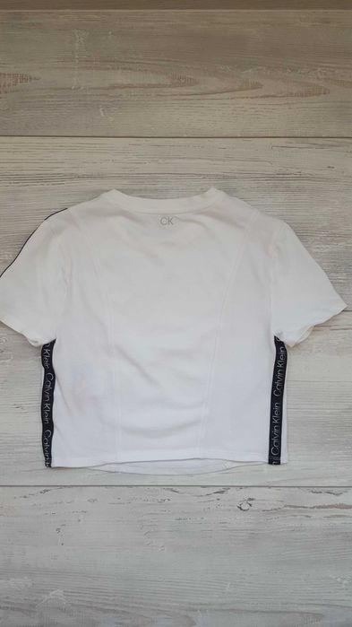 Бяло бюстие тип ТОП CALVIN KLEIN за момиче с размер S/Р