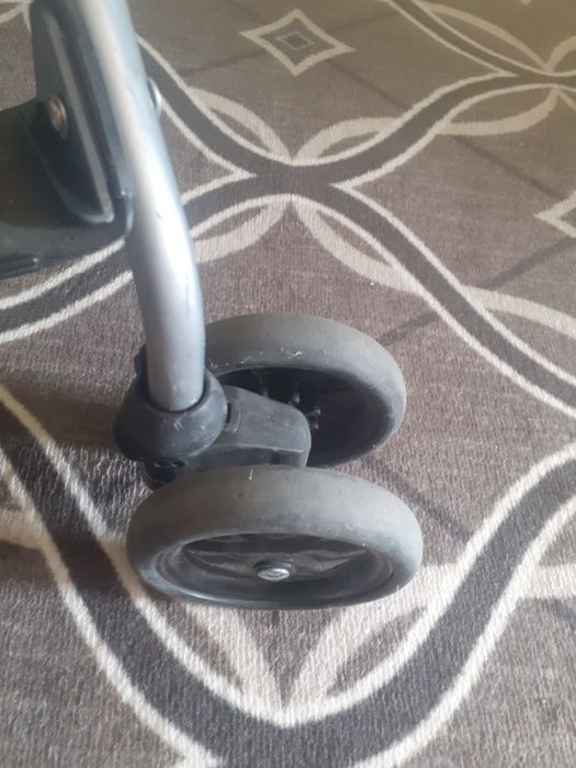 Лятна компактна количка