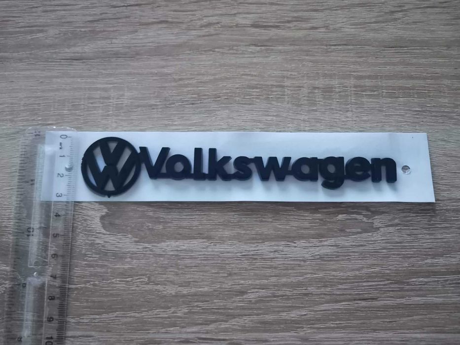 черен надпис Volkswagen