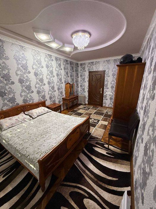 Чиланзар Продается квартира 8 квартал 3/2/4 Кирпичный дом