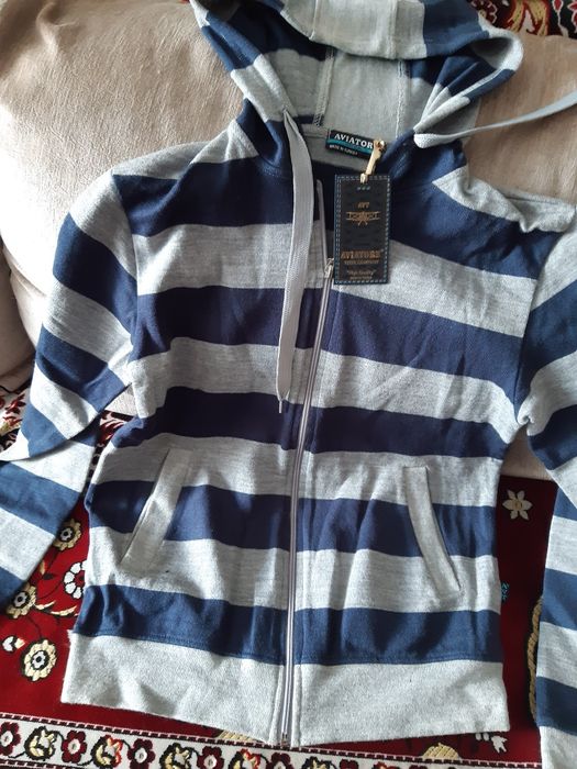 Кофта мужская  с капюшоном