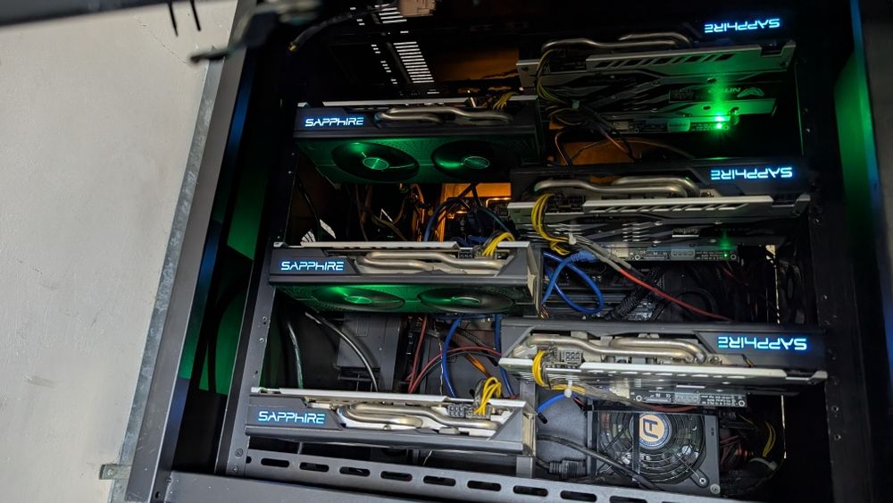 AI Rig / Mining rig complet - 12 sloturi PCIE miner crypto AI chat gpt