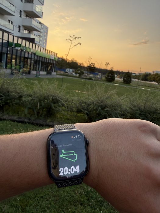 Vând Apple Watch Series 10 GPS + Cellular 46 mm Titanium ÎN GARANȚIE Impecabil